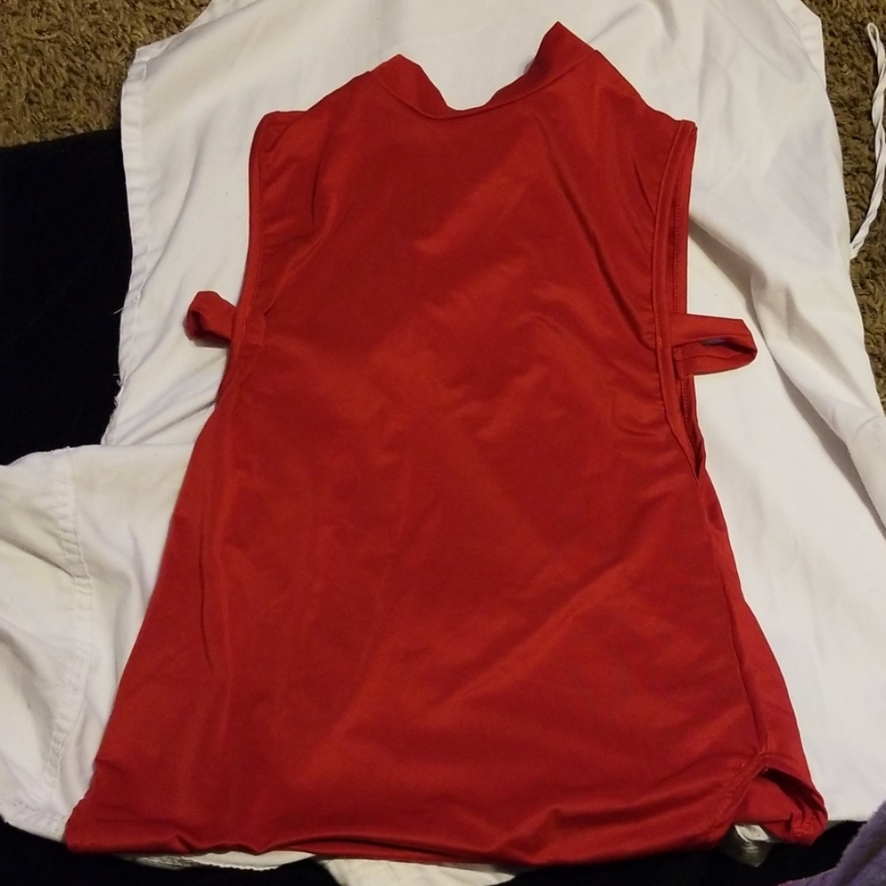 Red backless shirt